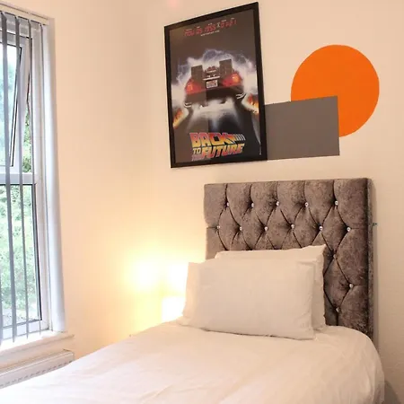بيت ضيافة St Peter's Shared House برمنغهام