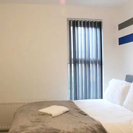 St Peter's Shared House بيت ضيافة *